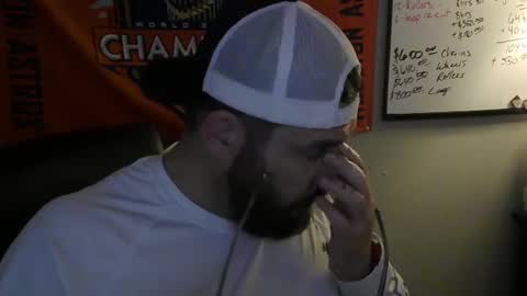 Snapshot of taintnuzzler_13 chatting on 10/13/25, 10:37 TaintNuzzler online show from 10/13/25, 10:37