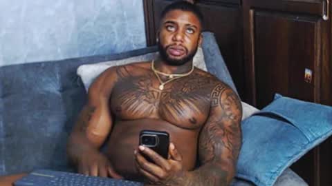 Tairon Tucke online show from 12/30/24, 04:09