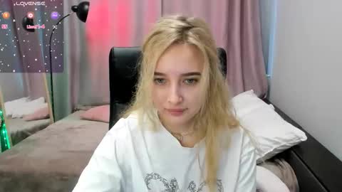 Taisia online show from 04/14/26, 08:20