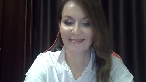 taisialucky77 online show from 10/15/25, 03:56