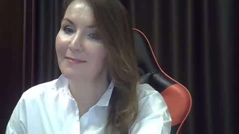 taisialucky77 online show from 11/17/25, 04:13