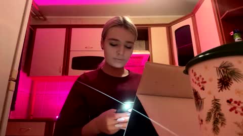 Mia online show from 02/18/26, 06:26