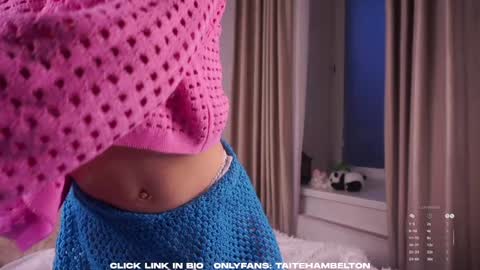 Mia online show from 11/20/25, 01:17