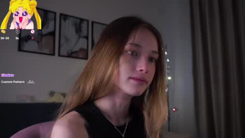 Mia online show from 03/10/26, 01:21