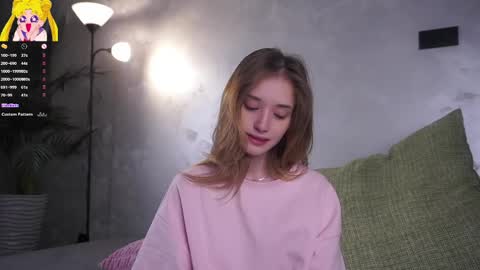 Mia online show from 04/02/26, 02:20