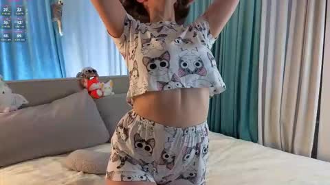 Molly online show from 01/19/26, 02:04