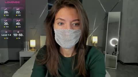 Sasha online show from 10/09/25, 01:36