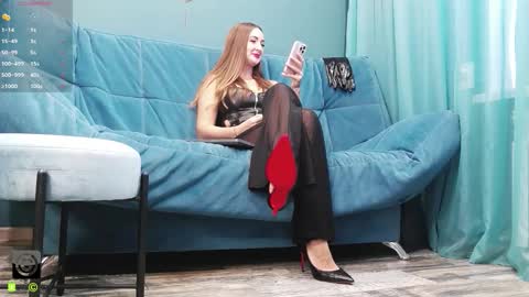 Snapshot of take_your_soul_ chatting on 09/17/25, 12:40 Miss Ati online show from 09/17/25, 12:40