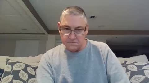 Snapshot of takeitalldown101 chatting on 02/22/25, 09:01 takeitalldown101 online show from 02/22/25, 09:01