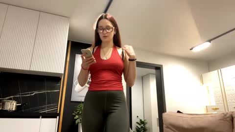 Ayla and Lexi online show from 11/21/25, 12:04