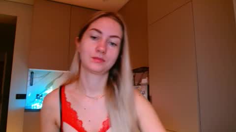  Kira  online show from 12/23/25, 06:44