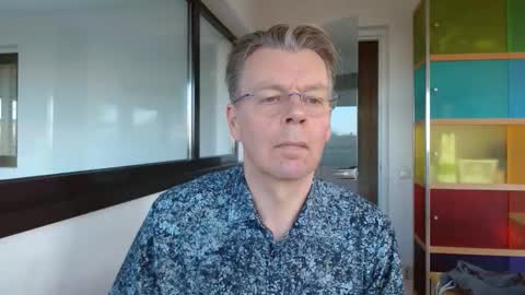 Snapshot of tall_dudenl chatting on 11/17/25, 02:01 Tall daddy online show from 11/17/25, 02:01