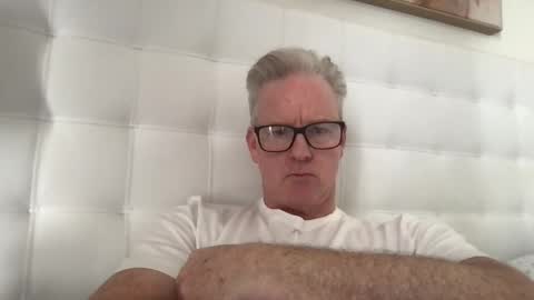 Snapshot of tallandfit000 chatting on 03/04/25, 04:38 tallandfit000 online show from 03/04/25, 04:38