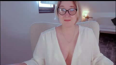 Snapshot of tallinnlove chatting on 05/27/26, 10:56 tallinnlove online show from 05/27/26, 10:56
