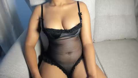 Jade online show from 10/30/25, 04:14