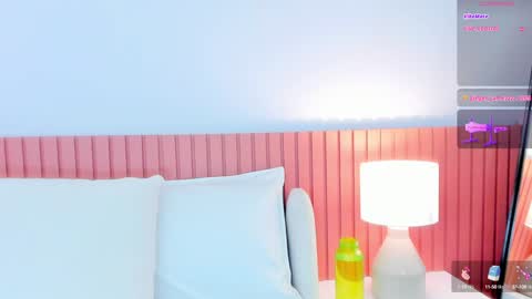 Snapshot of tamara_saenz19 chatting on 01/16/25, 02:19 Rousaly online show from 01/16/25, 02:19