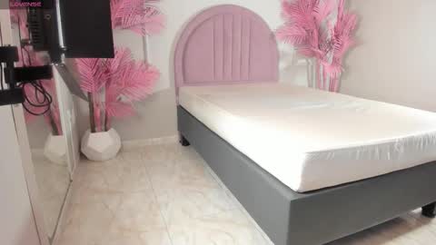 tamaramilleer online show from 02/15/26, 03:36