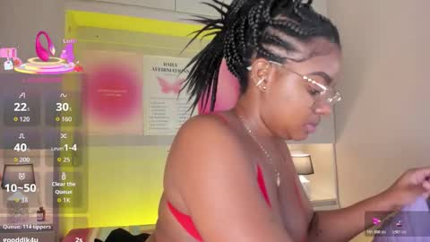 Snapshot of tamarazaki chatting on 01/17/26, 07:39 Tami online show from 01/17/26, 07:39