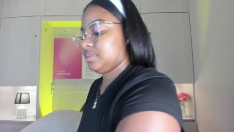 Snapshot of tamarazaki chatting on 02/07/26, 07:39 Tami online show from 02/07/26, 07:39