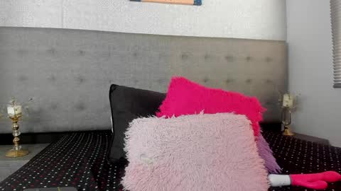 Tamy Vega online show from 01/18/25, 02:02