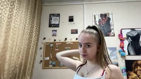 Karina online show from 04/23/26, 04:09