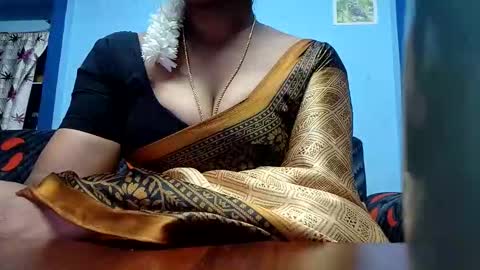 Snapshot of tamilmadhi520 chatting on 01/18/26, 06:44 tamilmadhi520 online show from 01/18/26, 06:44