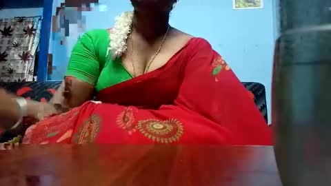 Snapshot of tamilmadhi520 chatting on 02/16/26, 05:42 tamilmadhi520 online show from 02/16/26, 05:42