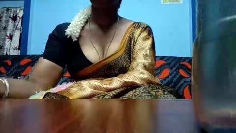 Snapshot of tamilmadhi520 chatting on 02/24/26, 06:06 tamilmadhi520 online show from 02/24/26, 06:06