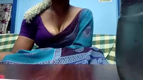 Snapshot of tamilmadhi520 chatting on 05/31/26, 06:09 tamilmadhi520 online show from 05/31/26, 06:09