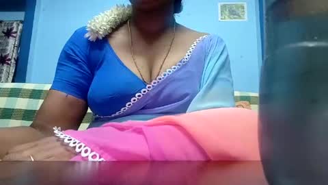 Snapshot of tamilmadhi520 chatting on 06/16/26, 06:43 tamilmadhi520 online show from 06/16/26, 06:43