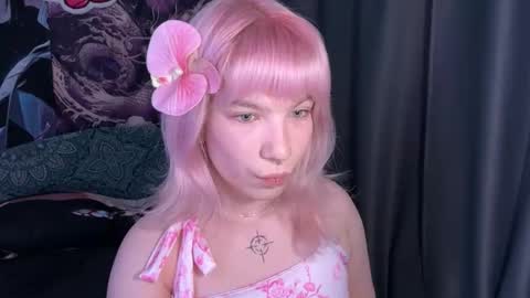 Lola online show from 12/21/25, 07:10