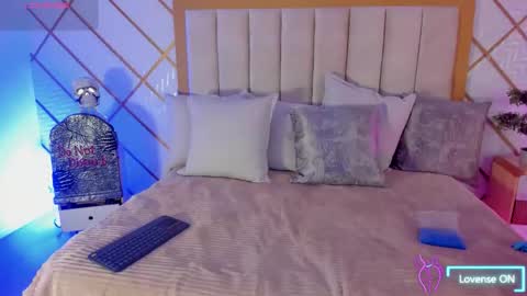 Tamy online show from 10/30/25, 01:40