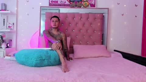 Snapshot of tamy_ian chatting on 01/16/25, 09:40 Tamy ian online show from 01/16/25, 09:40