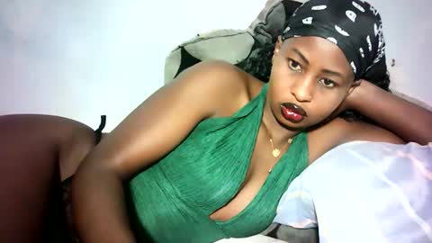 tanasha_20 online show from 10/15/25, 10:26