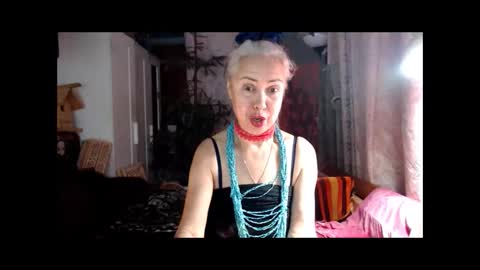 Snapshot of tanganiika chatting on 09/29/25, 01:44 Milena online show from 09/29/25, 01:44