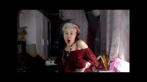 Snapshot of tanganiika chatting on 10/17/25, 01:46 Milena online show from 10/17/25, 01:46