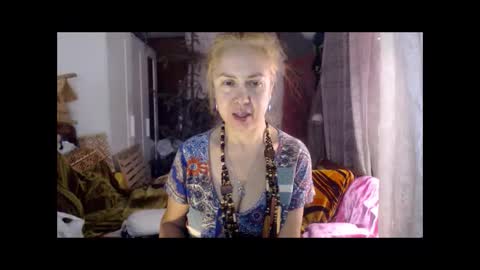 Snapshot of tanganiika chatting on 11/05/25, 10:26 Milena online show from 11/05/25, 10:26