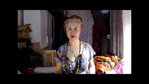 Snapshot of tanganiika chatting on 11/19/25, 03:01 Milena online show from 11/19/25, 03:01