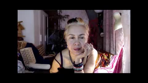 Snapshot of tanganiika chatting on 12/01/25, 02:49 Milena online show from 12/01/25, 02:49