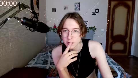 Milena Kuprianova online show from 02/17/25, 09:35