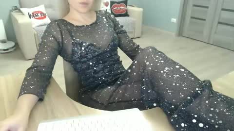 tangiblen online show from 12/06/24, 11:11