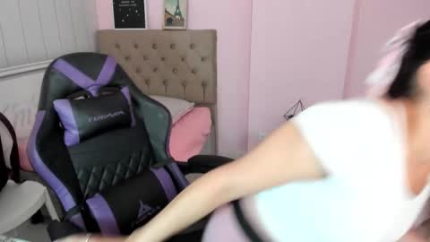 Tania  online show from 12/22/25, 02:47