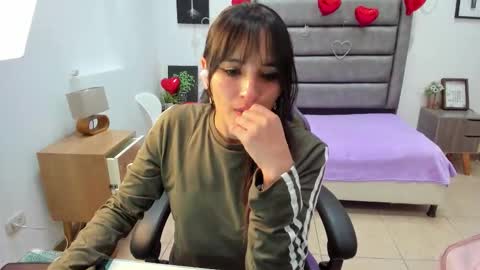 Tania  online show from 03/19/26, 01:48