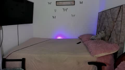 Tania online show from 11/26/25, 12:17