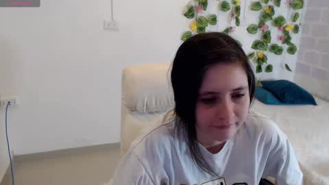 Tania  online show from 10/09/25, 03:54