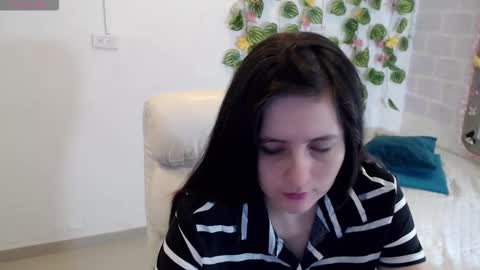 Tania  online show from 11/23/25, 01:44