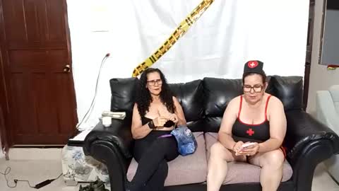 taniamilf69 online show from 11/11/25, 08:31