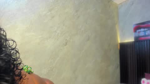 Snapshot of tanisha__lux chatting on 02/08/26, 11:41 Tanisha online show from 02/08/26, 11:41