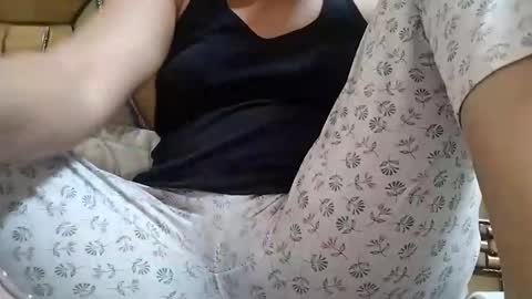 taniya_roy4628 online show from 04/06/26, 06:36