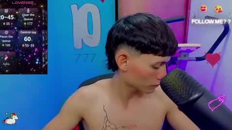 Snapshot of tanjiro_cute chatting on 06/19/26, 05:12 Andres online show from 06/19/26, 05:12